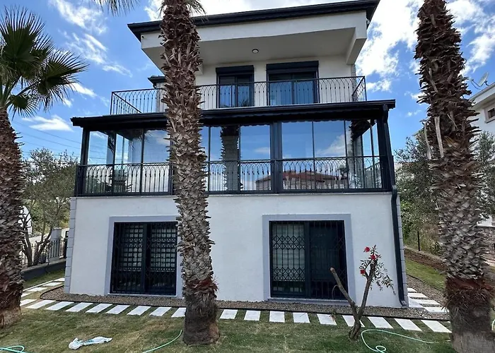 Pearl Mansion-cunda Island , Large Garden With Sea Views 别墅